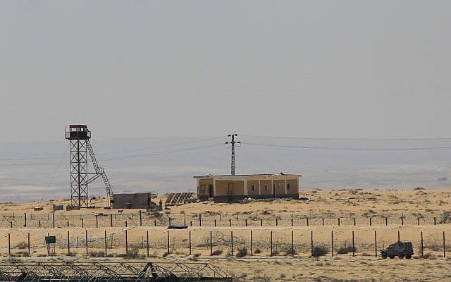 Israel's border with Egypt. (photo credit: Tsafrir Abayov/Flash90)
