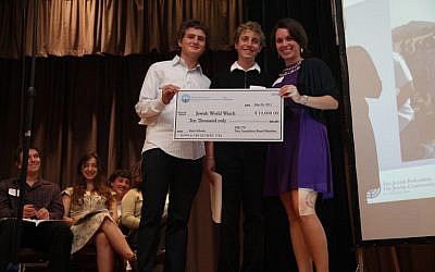 Members of the East Bay board of the Jewish Teen Foundation of the San Francisco Jewish Community Endowment Fund present a grant (photo credit: Courtesy)