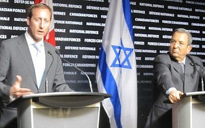 Peter MacKay (left) with Ehud Barak in Ottowa, November 2011 (photo credit: courtesy of Canada's Department of National Defence)