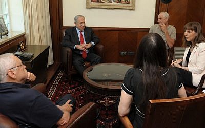 Netanyahu and Livnat meet with Israeli authors Sunday. (photo: courtesy Ministry of Culture and Sport spokeswoman)