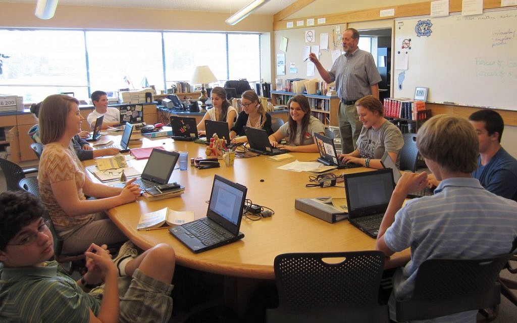 Illustrative photo of Jewish teens at school (Ben Sales/JTA)