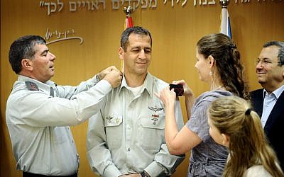 Aviv Kochavi, a former commander of the Gaza Division, being promoted to major general and assuming command over the Intelligence Corps in 2010 (photo credit: IDF Spokesman/Flash 90)