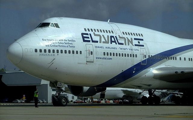 Illustrative photo of an El Al passenger plane (photo credit: Tsahi Ben-Ami/Flash90/File)