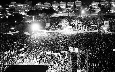 Hundreds of thousands of Israelis gathered at Kikar Hamedina on September 3, 2011 to demand social justice. It was the biggest demonstration in Israel's history. (photo credit: Tomer Neuberg/Flash90)