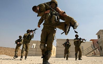 Israeli paratroopers in training. (photo credit: Kobi Gideon / Flash90)