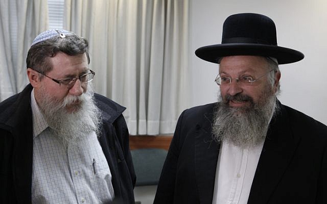 Rabbi Shmuel Eliyahu, right, and MK Yaakov Katz, January 19, 2012 (photo credit: Uri Lenz/Flash90)