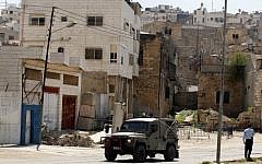 IDF soldiers in Hebron (photo credit: Uri Lenz/Flash90)