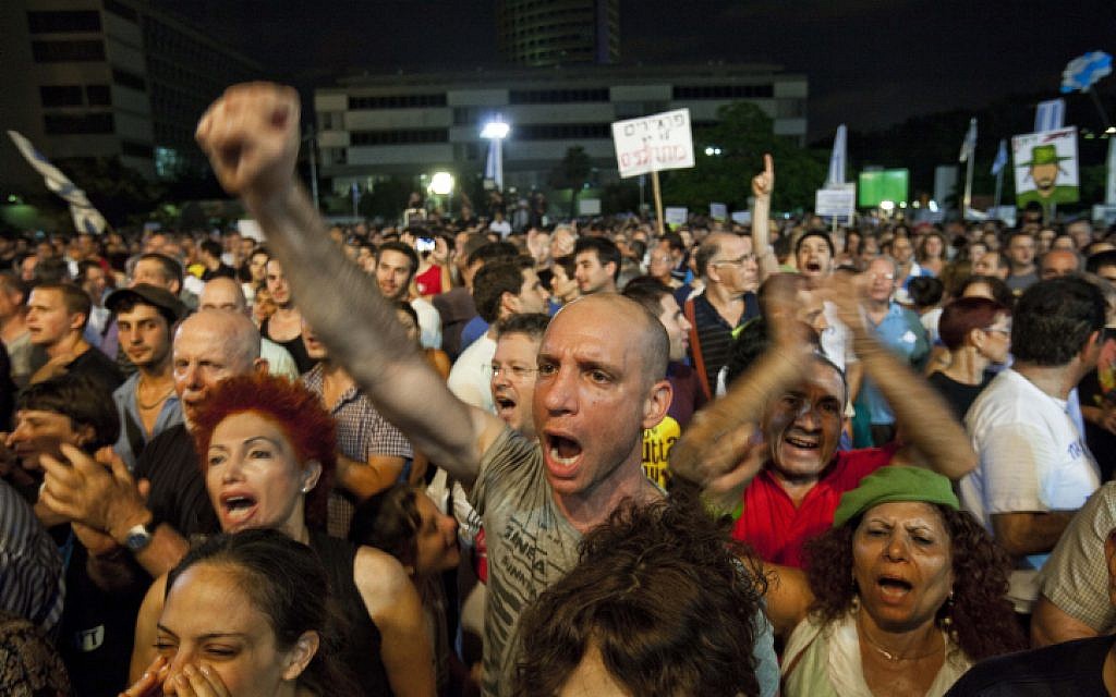 Tens of thousands demonstrate in Tel Aviv in favor of mandatory military or national service, July 2012. (Tali Mayer/Flash90) Tens of thousands demonstrate in Tel Aviv in favor of mandatory military or national service, July 2012. (Tali Mayer/Flash90)