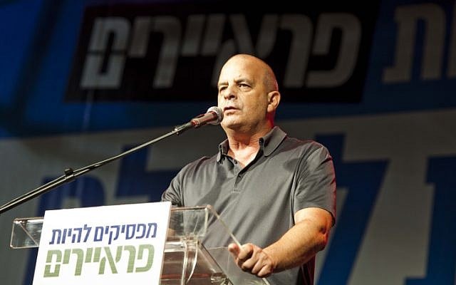 Former Shin Bet chief Yuval Diskin speaks in Tel Aviv in 2012. (Tali Mayer/Flash90)