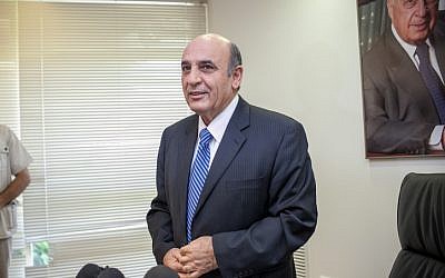 Kadima chairman Shaul Mofaz arrives at a press conference in the Knesset, July 23, 2012 (photo credit: Noam Moskowitz/Flash90)