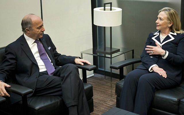 French Foreign Minister Laurent Fabius, left, speaks with US Secretary of State Hillary Clinton in Paris in July (photo credit: AP/Brendan Smialowski) French Foreign Minister Laurent Fabius, left, speaks with US Secretary of State Hillary Clinton in Paris in July (photo credit: AP/Brendan Smialowski)