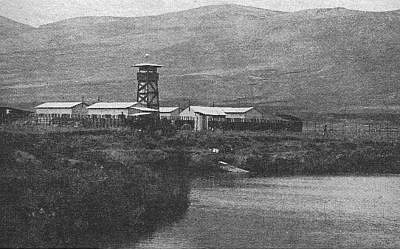 The tower and fence of Kibbutz Nir David in the 1940s. (photo credit: Gigal Magazine/public doman, Wikimedia Commons)