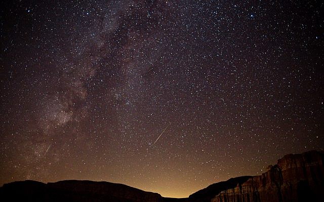 A Perseid meteor streaking across the California sky in 2010 (photo credit: CC-BY-SA Ian Alexander Norman, Flickr)