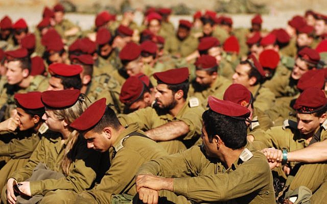 Paratroopers during training in 2007. (Illustrative photo credit: Assi Midan /IDF Spokesperson/Flash90) Paratroopers during training in 2007. (Illustrative photo credit: Assi Midan /IDF Spokesperson/Flash90)