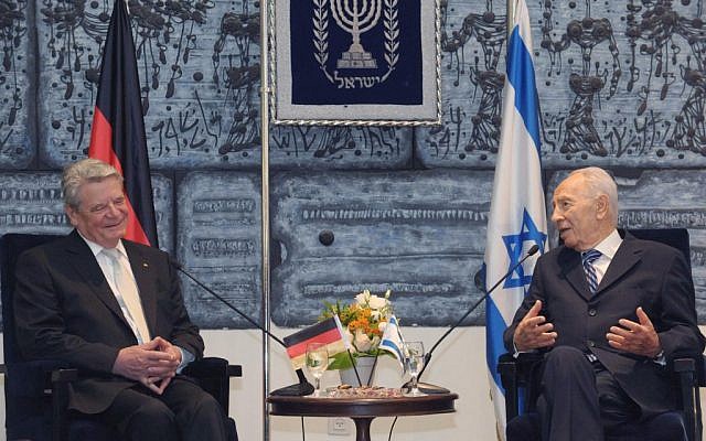 President Shimon Peres and German President Joachim Gauck at the President's Residence in Jerusalem in May (photo credit: Mark Neyman/GPO/Flash90) President Shimon Peres and German President Joachim Gauck at the President's Residence in Jerusalem in May (photo credit: Mark Neyman/GPO/Flash90)