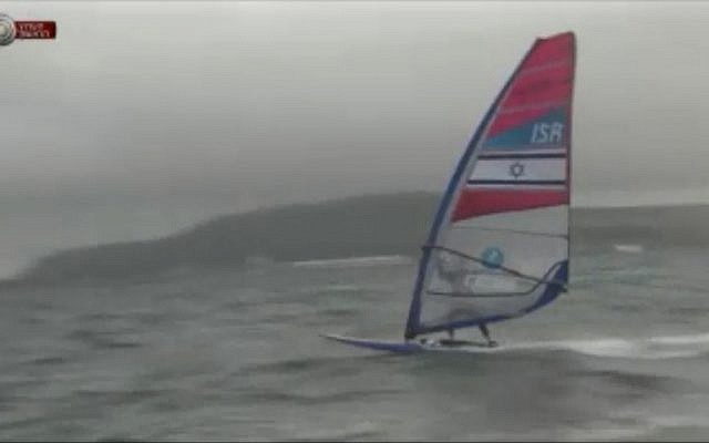 Shahar Tzuberi sails at the Summer Games, August 1 (photo credit: screen capture iba.org.il)