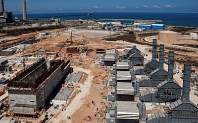 The Dorad power plant in the Negev, part of a network that, together with Zorlu's plants in Ashdod and Ramat Hanegev, will produce nearly 1,000 mw of electricity in Israel by 2014 (Photo credit: Courtesy GE)