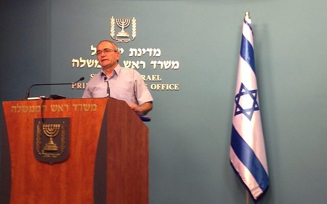 Yossi Kuperwasser briefing journalists at the Prime Minister's Office in Jerusalem (photo credit: Raphael Ahren/Times of Israel) Yossi Kuperwasser briefing journalists at the Prime Minister's Office in Jerusalem (photo credit: Raphael Ahren/Times of Israel)