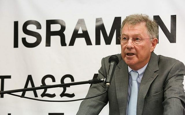 Robert Serry speaks at the ISRAMUN 2012 conference, August 20, 2012. (photo credit: courtesy/Ronen Topelberg)