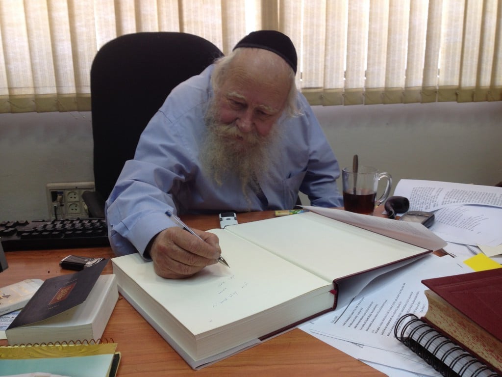 Gemara guru Rabbi Adin Even-Israel (Steinsaltz) in his Jerusalem office (photo credit: Raphael Ahren/Times of Israel)