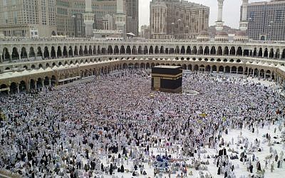 The Kaaba in Mecca (photo credit: CC BY-SA Al Jazeera English, Flickr)