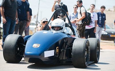 Revving up for the dry run (photo credit: Dani Machlis/Ben-Gurion University of the Negev)