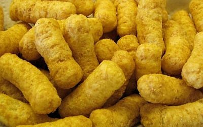 The Israeli Bamba peanut puff snack (CC BY Nsaum75/Wikimedia Commons)