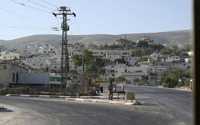 A street corner coffee stand in Jenin in 2007 (photo credit: Matanya Tausig/Flash90)