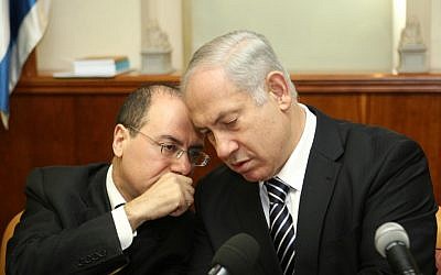 Silvan Shalom and Benjamin Netanyahu during a 2009 cabinet meeting (photo credit: Ariel Jerozolimski/Flash90) Silvan Shalom and Benjamin Netanyahu during a 2009 cabinet meeting (photo credit: Ariel Jerozolimski/Flash90)