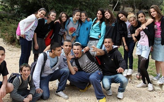 Israeli teenagers (photo credit: Gershon Elinson/Flash90)