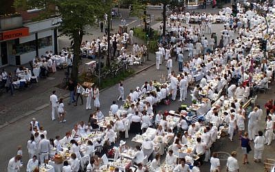 Diner en blanc in Hamburg, Germany, 13.08.2011 (photo credit: Pro2/CCSA)