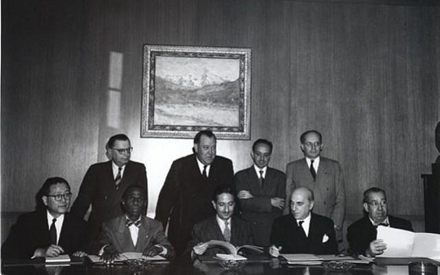 Raphael Lemkin, top row on the right, with some of the first state representatives to sign the Convention for the Prevention and Punishment of Genocide (Photo credit: Wikimedia Commons CC-BY-SA)