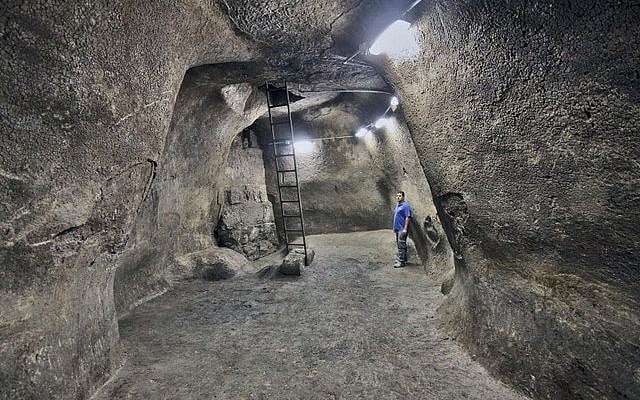 A public water cistern found adjacent to the Temple Mount in Jerusalem sheds new light on the city's water supply more than 2,500 years ago (photo credit: Courtesy of the Israel Antiquities Authority/Vladimir Naykhin) A public water cistern found adjacent to the Temple Mount in Jerusalem sheds new light on the city's water supply more than 2,500 years ago (photo credit: Courtesy of the Israel Antiquities Authority/Vladimir Naykhin)
