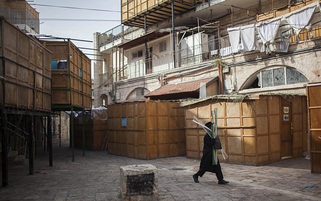 Sukkahs in the ultra-Orthodox Jerusalem neighborhood of Mea Shearim. (photo credit: Yonatan Sindel/Flash90) Sukkahs in the ultra-Orthodox Jerusalem neighborhood of Mea Shearim. (photo credit: Yonatan Sindel/Flash90)