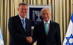 President Peres shakes hands with UN special coordinator Robert Serry (photo credit: Koby Gidon/GPO)
