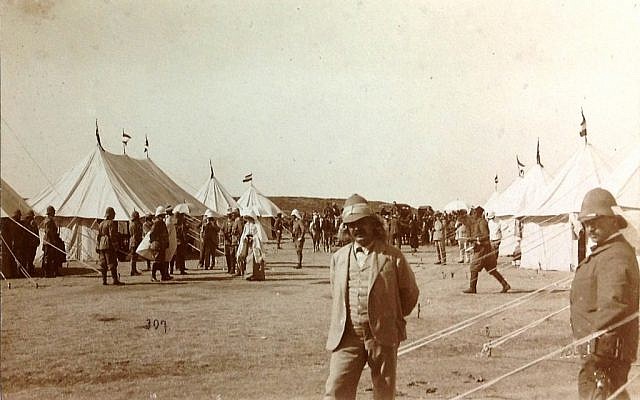 Outside the Kaiser's encampment (Courtesy Yirmiyahu Rimon photo collection, Haifa)