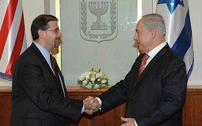 Ambassador Dan Shapiro meets PM Benjamin Netanyahu in Jerusalem, November 7, 2012. (photo credit: Amos Ben Gershom/GPO)