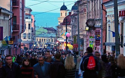 A dozen synagogues used to operate in Chernivtsi, which now has a Jewish population roughly 2 percent the size of its prewar total. (Photo credit: CC BY Chernivtsi via Flickr.com)
