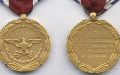 The US Department of Defense's Distinguished Public Service Award (photo credit: Wikimedia Commons)