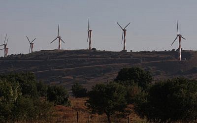 Power-generating wind turbines in the Golan Heights in northern Israel, next to Moshav Alonei Habashan, 2008. (Yossi Zamir/Flash90)