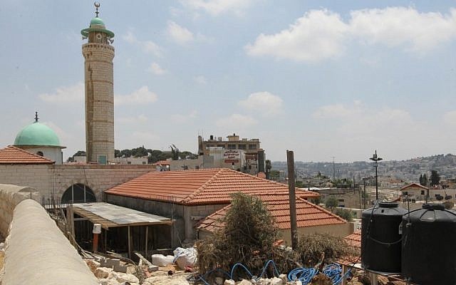 The neighborhood of Ras el-Amoud, in east Jerusalem. (photo credit: Nati Shohat/Flash90) The neighborhood of Ras el-Amoud, in east Jerusalem. (photo credit: Nati Shohat/Flash90)