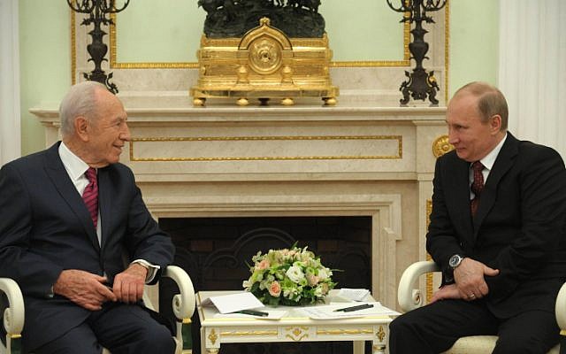 Israel President Shimon Peres meets with his Russian counterpart Vladimir Putin in the Kremlin on Thursday (photo credit: Mark Neyman/GPO/Flash90)