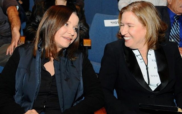 Shelly Yachimovich (left) with Tzipi Livni, November 14 (photo credit: Yossi Zeliger/Flash90)