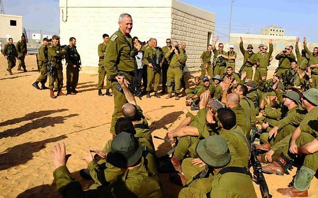 IDF Chief of Staff Benny Gantz speaks with reserve soldiers at the Tze'elim training base on November 18, 2012. (photo credit: IDF Spokesperson's Office/Flash90) IDF Chief of Staff Benny Gantz speaks with reserve soldiers at the Tze'elim training base on November 18, 2012. (photo credit: IDF Spokesperson's Office/Flash90)