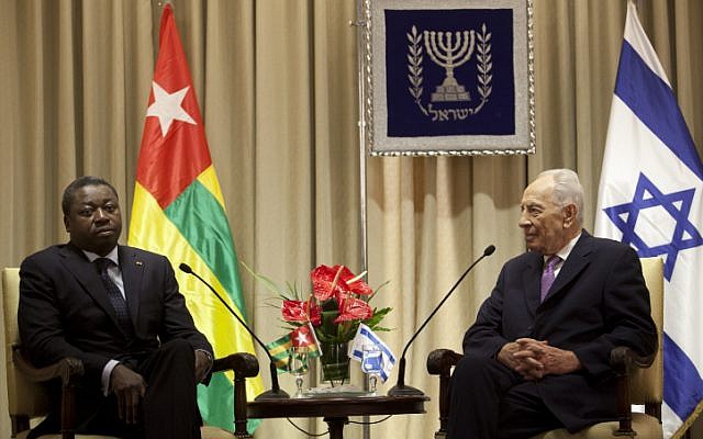 Togo President Faure Essozimna Gnassingbé with Israel President Shimon Peres at the President's Residence in Jerusalem on Wednesday (photo credit: Yoav Ari Dudkevitch/Flash90)