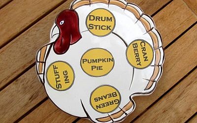 Much of what makes the traditional Passover seder special can be adapted for Thanksgiving. (Edmon J. Rodman/JTA)