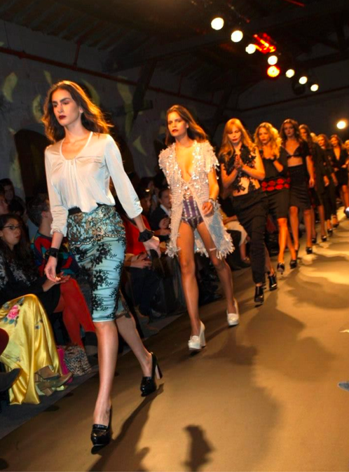 Strutting the catwalk in Anya Fleet (Courtesy Tel Aviv Fashion Week)