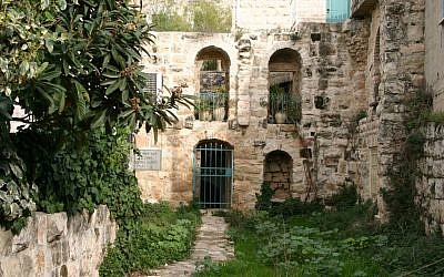 A front yard in Ein Kerem (photo: courtesy Shmuel Bar-Am)