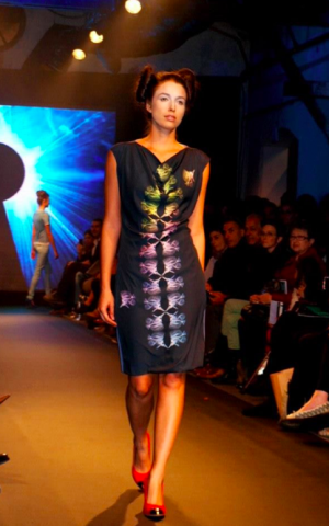 The atypical elegance of Frau Blau's fish scale sheath (Courtesy Tel Aviv Fashion Week)
