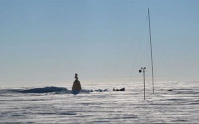 Southern pole, Antarctica (photo credit: CC-BY-SA Cookson69, Wikimedia Commons)
